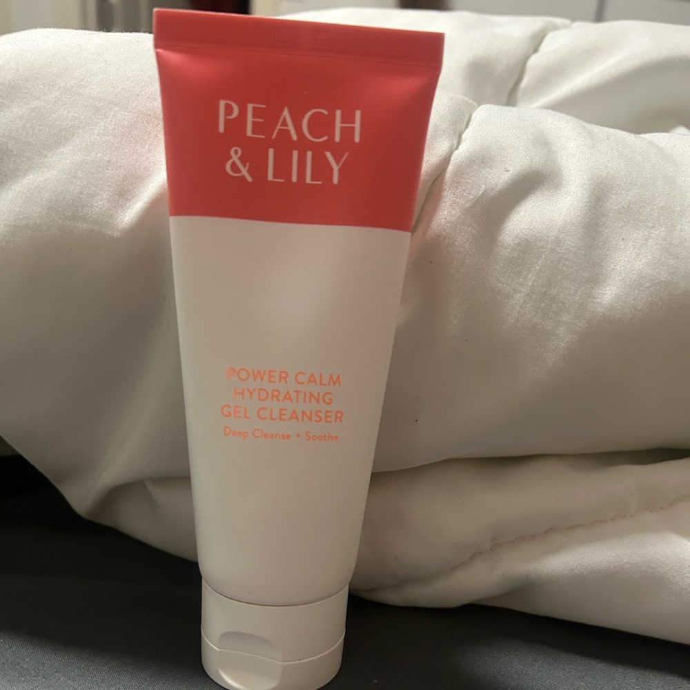 Peach & Lily Power Calm Hydrating Gel Cleanser